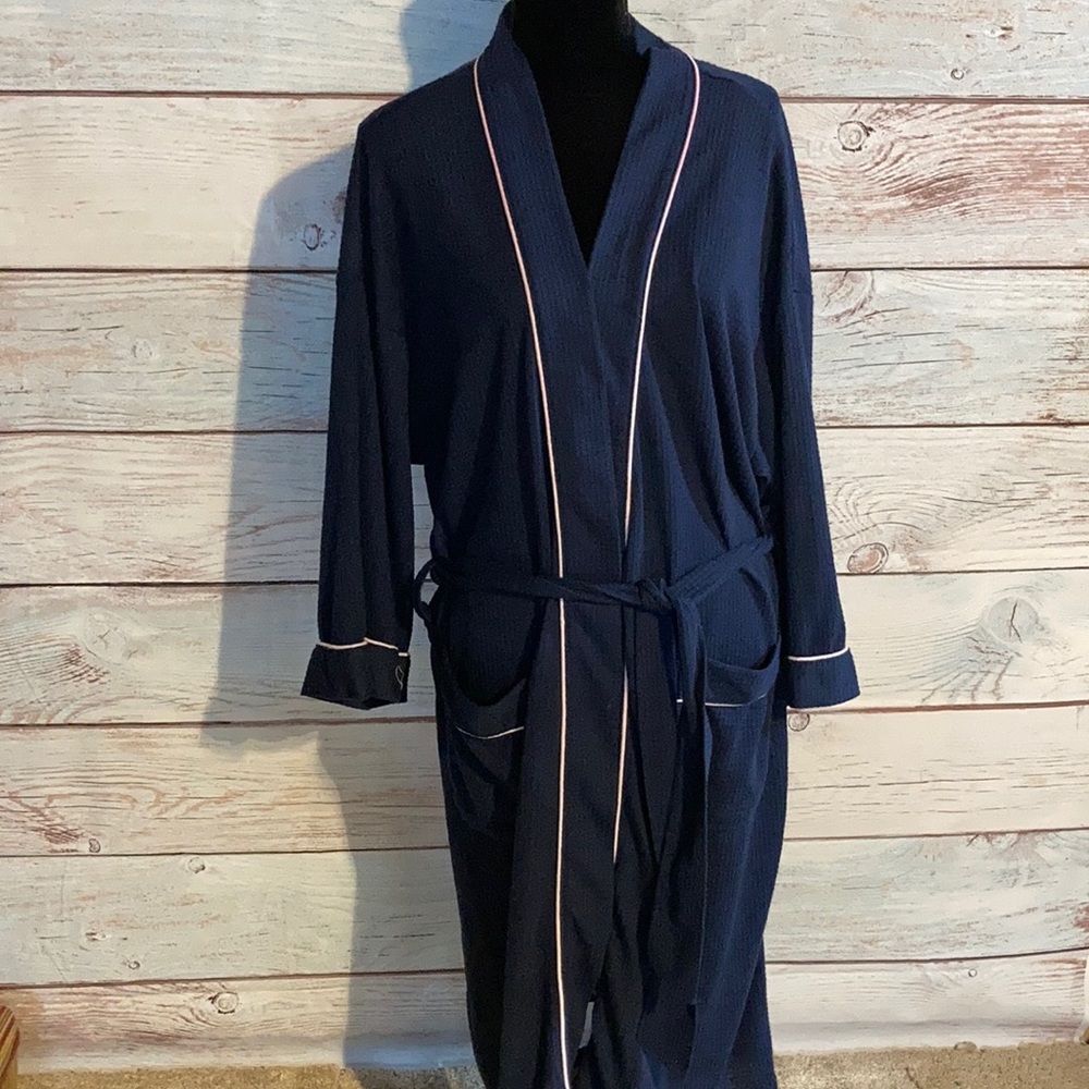 One Size Fits All Fruit of The Loom blue robe